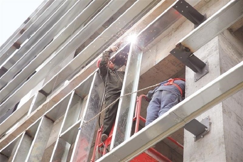 　　項(xiàng)目現(xiàn)場(chǎng)施工忙。 貴州日?qǐng)?bào)天眼新聞?dòng)浾?楊曦 攝